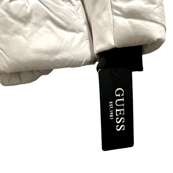 🎉 Host Pick! 🎉 NWT Guess Belted Winter Coat Women’s Medium - Picture 9 of 13